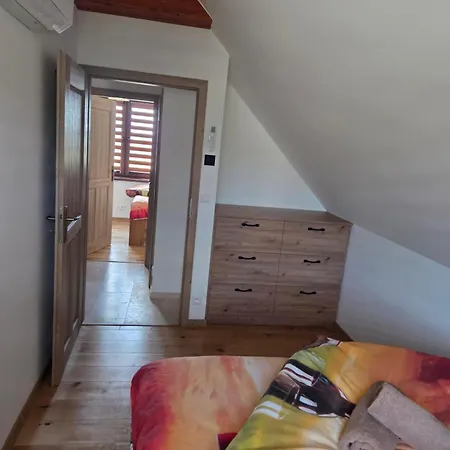 Vinarska Tövisfalva