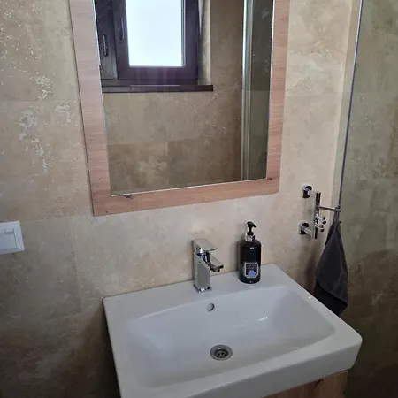 Vinarska * Tövisfalva